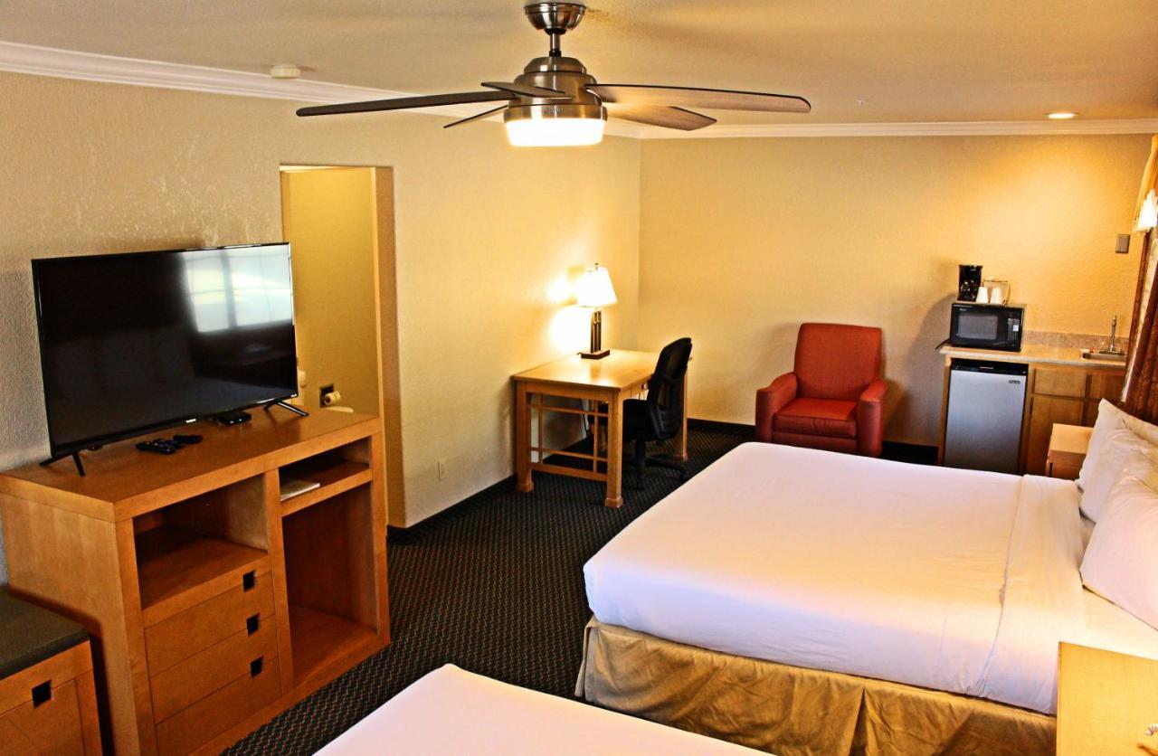 Lake Point Lodge Clearlake Oaks ภายนอก รูปภาพ
